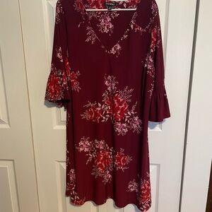 Roz & Ali Burgundy Floral Dress